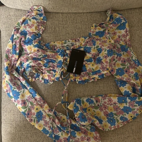 NWT Long Puff Sleeve Floral Crop Top - Picture 2 of 4